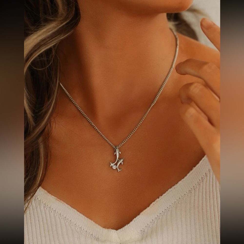 🐬 Lovely Metallic Dolphins Jeweled Necklace 🐬